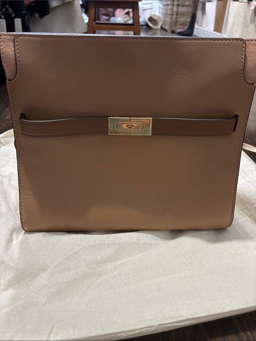 Tory Burch Tan Leather Shoulder Bag with Gold Hardware